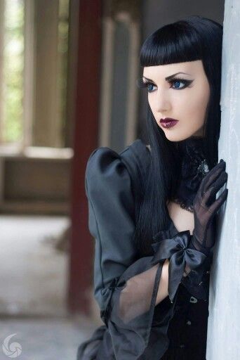 Obsidian Princess Beauty, Goth Model, She Walks In Beauty, Gothic Models, Circle Lenses, Goth Women, Goth Beauty, Lip Hair, Friday The 13th