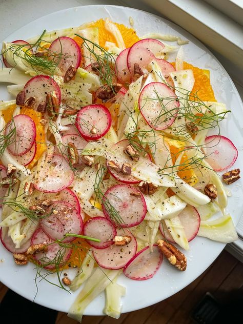 Citrus Salad with Fennel and Radish - from a small kitchen Salad With Fennel, Fennel And Orange Salad, Radish Recipes, Radish Salad, Citrus Salad, Savory Salads, Orange Salad, Kinds Of Salad, Dessert Salads