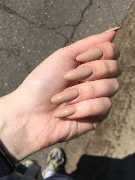 Sand Color Nails, Beige Almond Nails, Fall Nails Almond Shape, Fall Nails Almond, Autumn Fall Nails, Nails Almond Shape, Beige Nails, Minimal Nails, Casual Nails