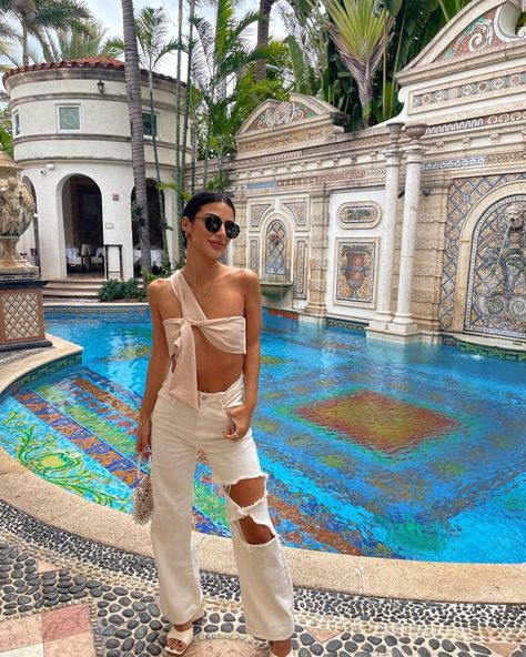 Versace Mansion @jenniferragusa Miami Photoshoot, Versace Mansion, January 9, Mansion, Versace, Capri Pants, Miami, Pants, On Instagram