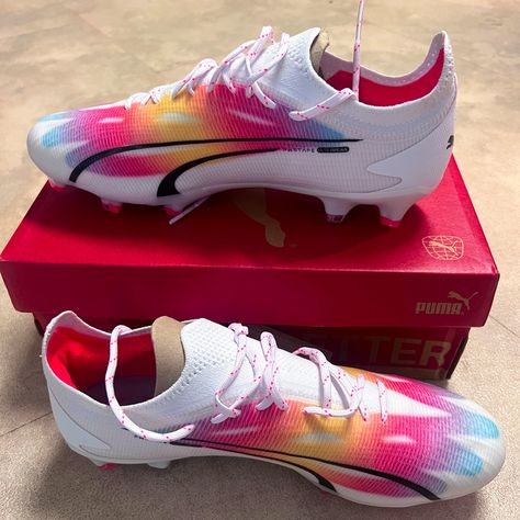 Soccer Wishlist, Pink Cleats, Pink Soccer Cleats, Womens Soccer Cleats, Best Soccer Cleats, Best Soccer Shoes, Football Tricks, Sports Attire, Soccer Stuff