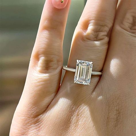 Diamond Carat Size, Emerald Cut Engagement, Engagement Rings Affordable, Emerald Cut Rings, Cvd Diamond, Emerald Engagement Ring Cut, Diamond Settings, Engagement Ring Cuts, Solid Gold Jewelry