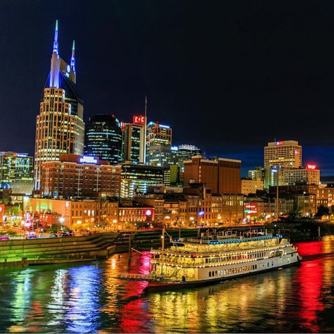 “A beautiful evening over the Cumberland River in downtown Nashville  #explore615 #nashvilletn  Photo by @ecriswell” Franklin Tennessee, Cumberland River, Nashville Skyline, Music City Nashville, Nashville Trip, Nashville Tn, Nashville Tennessee, Need A Vacation, Music City