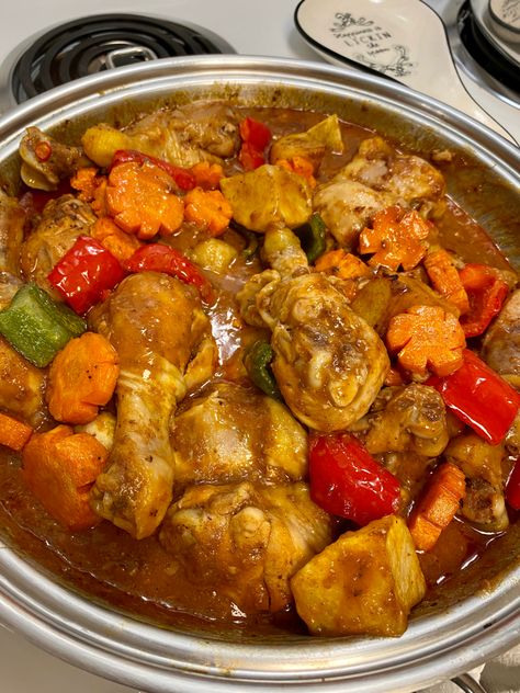 Chicken Caldereta, Cooked Meal, Dinner Chicken, Chicken Dinner, No Cook Meals, Chicken, Ethnic Recipes, Quick Saves