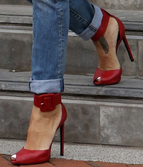 Saint Laurent "Paris" Ankle-Cuff Sandals Red High Heel Sandals, Hill Shoes, Red Hill, Red High Heels, Elegante Casual, Red High, Gorgeous Shoes, Hot Shoes, Fabulous Shoes