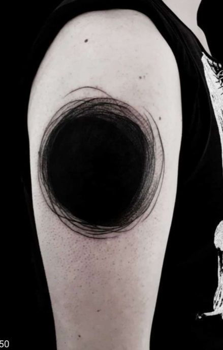 Circular Cover Up Tattoo, Void Tattoo Ideas, Black Shape Tattoo, Black Circle Tattoo Cover Up, Solid Black Tattoo Cover Up, Cover Tatoos Ideas, Black Circle Tattoo, Oval Tattoo, Void Tattoo