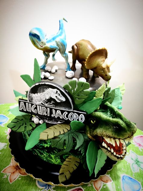 Jurassic World Cake, World Cake, Torte Decorate, Dinosaur Birthday Cakes, Dinosaur Birthday, Jurassic World, Jurassic Park, Birthday Cakes, T Rex