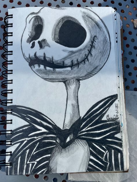 Jack And Sally Sketch, Fancy Drawings Sketch, Scary Drawing Ideas Sketches, Sketch Painting Ideas, Halloween Drawings Ideas Sketches, It Drawings, Fiction Drawing, Jack Skellington Drawing, Tim Burton Drawings