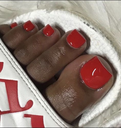 Fall Color Toe Nails, Red Nails Toes, Color Toe Nails, Toe Nails Ideas, Nails Black Women, Fall Toe Nails, Simple Toe Nails, Red Toenails, 2022 Nails