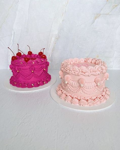 Pink Vintage Cake Round, Monochrome Vintage Cake, Retro Birthday Cake Vintage, Pink Colour Cake, Pink Round Cake, Elegant Pink Cake, Monochromatic Cake, Vintage Round Cake, Retro Birthday Cake