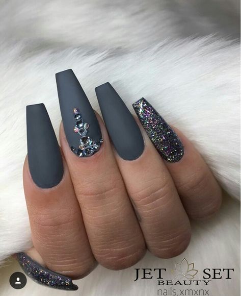 Really Long Nails, Nails Pictures, Nail Diamond, Hair Elegant, Coffin Nails Matte, Elegant Girls, French Ombre, Ombre Design, Fall Acrylic Nails