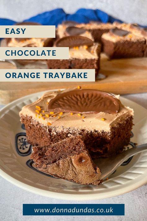 I’m obsessed with chocolate orange. It’s such a great flavour that’s so nice to bake with. This Chocolate Orange Traybake is a super simple bake, that’s fast, and ideal for parties or weekend treats. Orange Traybake, Apple Loaf Cake, Chocolate Traybake, Traybake Cake, Chocolate Loaf Cake, Dark Chocolate Orange, Orange Chocolate Cake, Loaf Cake Recipes, Quick Treats