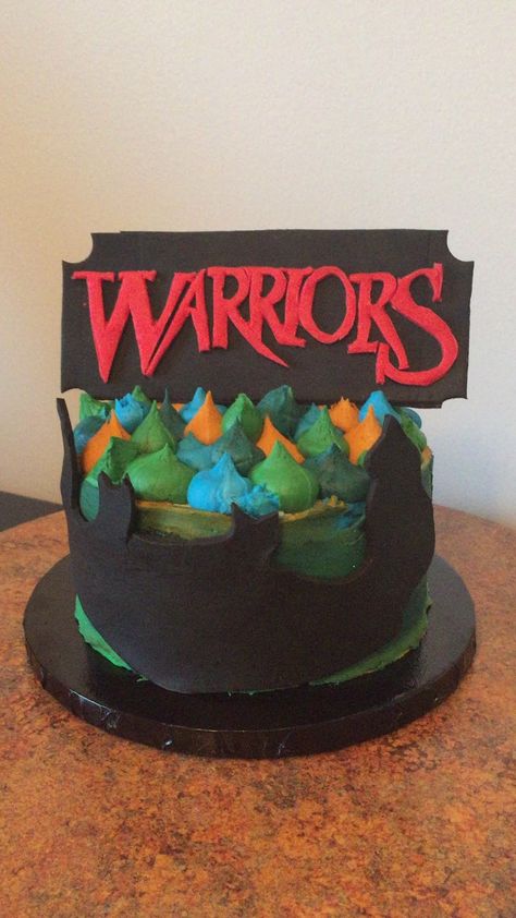 Warrior cake from the novels Warrior Cats Warrior Cat Birthday Cake, Cats Birthday Cake, Warrior Cat Birthday, Warrior Cats Birthday, Wings Of Fire Party, Cats Birthday Party, Cat Birthday Cake, Fire Party, Cat Cakes