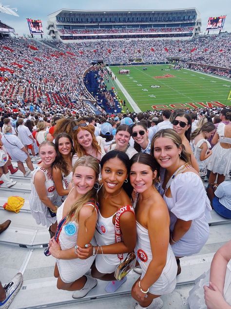 Powder Blue Ole Miss Outfit, Ole Miss Outfit, Ole Miss Sorority, Ole Miss Aesthetic, Ole Miss Game Day Outfit, Ole Miss Gameday, Ole Miss Campus, Future University, Delta Dawn