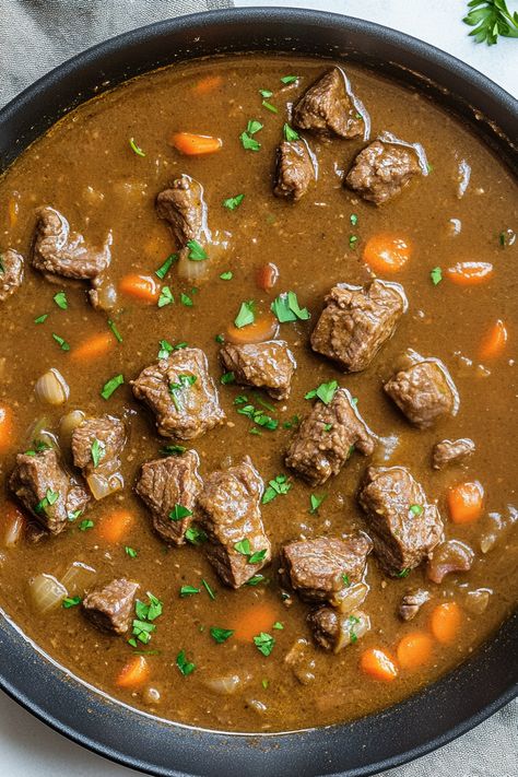 Delicious Classic Beef Stew Gravy Classic Beef Stew, Vegetarian Options, Potato Dishes, Soup Pot, Beef Stew, Perfect Food, Home Recipes, Original Recipe, Hey There