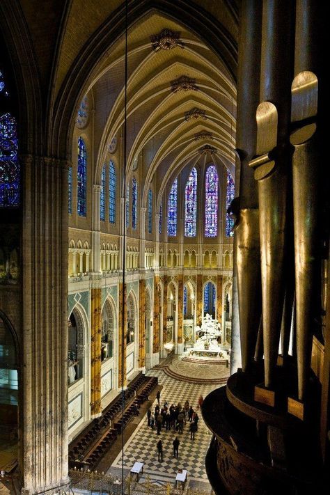 Chartres French Cathedrals, Chartres Cathedral, Gothic Cathedrals, Catholic Churches, Cathedral Architecture, Gothic Church, Beautiful Churches, Religious Architecture, Old Churches