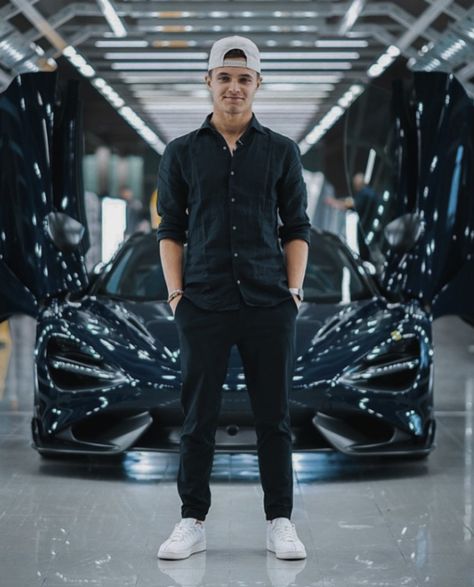 Lando Norris Mclaren Car, F1 Drivers Partying, Lando Norris Style, Lando Norris In A Suit, Lando Norris Full Body Pic, Lando Norris Outfit, Lando Norris Suit, Lando Norris Mclaren, F1 Driver