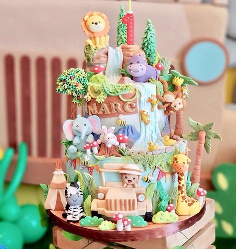 #animalcake #safaricake #junglecake #birthdaycakebali #birthdayinbali #birthdaycake #customcake #fondantcake Jungle Safari Birthday Cake, Birthday Cake For Baby Boy, Animal Themed Cake, Birthday Cake For Baby, Zoo Birthday Cake, Cake For Baby Boy, Birthday Slumber Party, Animal Cake Pops, Zoo Cake