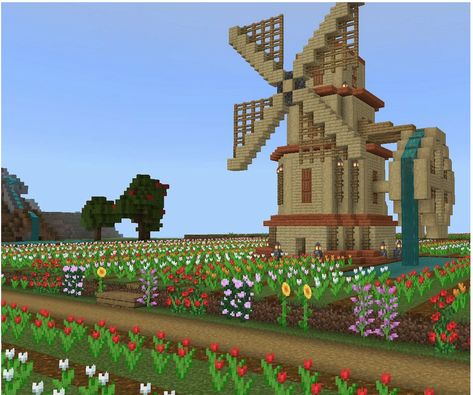 Minecraft Building Ideas Windmill, Things To Build On Water In Minecraft, Mc Windmill Ideas, Cute Minecraft Windmill, Waterwheel Minecraft, Water Wheel Minecraft, Moulin Minecraft, Minecraft Waterwheel, Minecraft House On Water