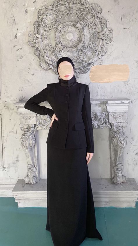 Suit For Hijab Women, Hijab Teacher Outfit, Bilioner Lifestyle, Hijab Shopping, Hijab Trends, Hijab Style Casual, Beautiful Pakistani Dresses, Muslimah Fashion Outfits, Muslimah Fashion