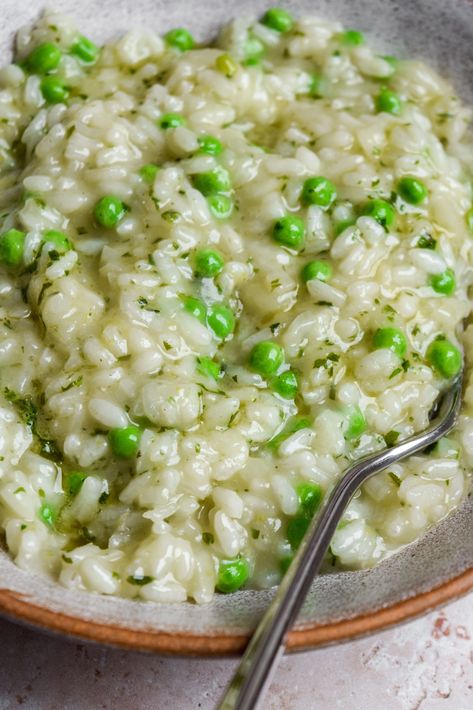 Looking for a brand new way with wild garlic? This light and easy Wild Garlic Butter & Pea Risotto is the perfect way to use seasonal wild garlic butter in a simple yet elegant supper, brightened with a handful of peas and a hit of fresh lemon zest. Pea Risotto, Fresh Peas, Comforting Dinner, Comfort Dinner, Wild Garlic, Savoury Recipes, Garlic Recipes, Vegetarian Food, Main Courses