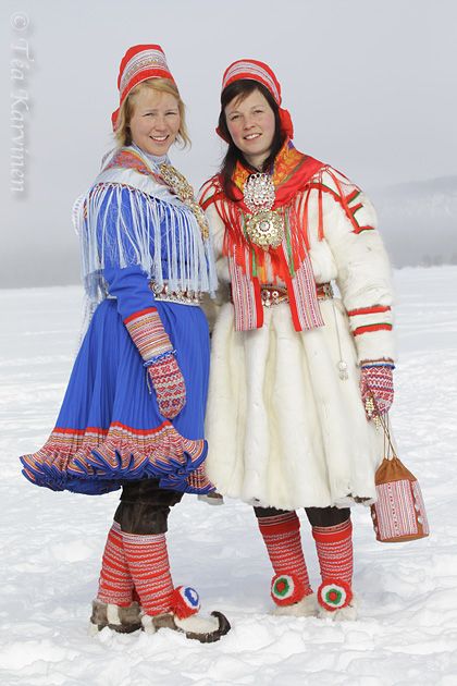 Sami Handicraft, Swedish Dress, Scandinavian Costume, Sami People, Nature People, Photography Inspiration Nature, Folk Clothing, Folk Costume, Samara