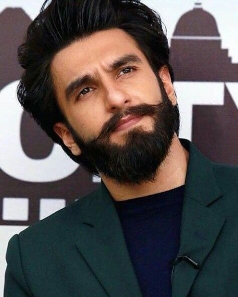 Ranveer Singh looking cool Ranveer Singh Beard, Ranveer Singh Hairstyle, Deepika Ranveer, Long Beard Styles, Beard Care Products, Hairstyle Long, Mens Hairstyles With Beard, Actor Studio, Beard Styles For Men