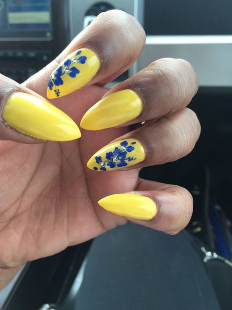 Yellow And Blue Nails Designs, Yellow And Blue Nails, Blue And Yellow Nails, Blue Pedicure, Nail Parlour, Finger Paint, Sassy Nails, Fancy Nails Designs, Blue Nail Art