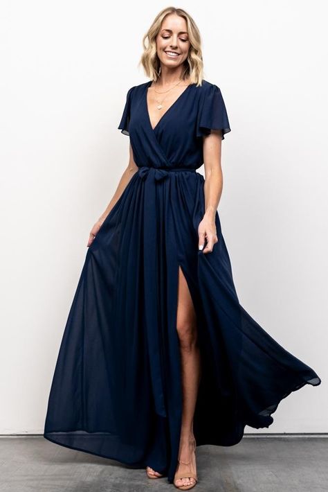 Our Kristina Maxi Dress is the essential dress for all women! Available in 15 trendy colors and sizes XS-3XL, this dress was made for you! Rose Maxi Dress, Dresses Holiday, Navy Bridesmaid Dresses, Baltic Born, Dusty Rose Dress, Burgundy Prom Dress, Essential Dress, Dress Dusty, Maxi Dress Navy