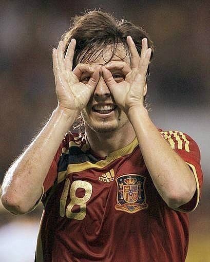 David Silva, Spain nt. David Silva, Man City, Lionel Messi, Football Players, Spain, Soccer, Football, Pins, Quick Saves