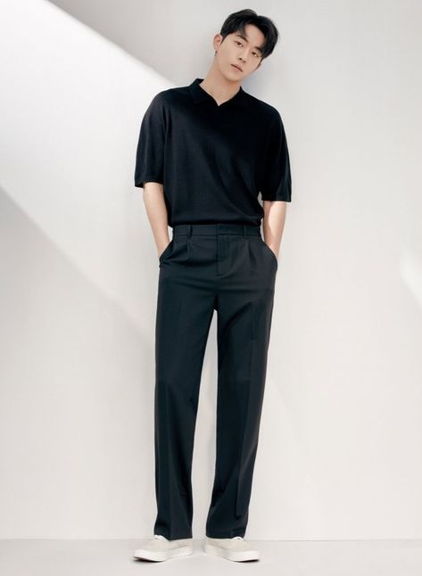 Polo Outfit Men Korean, Mens Outfits Streetwear, Polo Outfit Men, Korean Street Fashion Men, Asian Men Fashion, Korean Fashion Ideas, Polo Outfit, Minimalist Fashion Men, Mens Photoshoot Poses