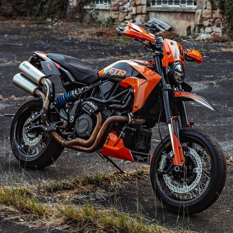 Indian FTR 1200 Supermoto from Greg Loaec of @traildecouverteconcept — a motorcycle trail guide who built an “FTR Trail” for @indianmotorcyclefrance and decided to build a Supermoto version for himself. 17-inch wheels with sticky Pirelli rubber, upgraded / taller suspension thanks to @ggssuspensions, custom carbon bodywork, and much more. “The chassis is sharper and more agile, allowing you to exploit the engine’s torque and power even more.” With thanks to @indianmotorcyclefrance, @ggss... Indian Ftr 1200, Hells Angles, 1200 Custom, 17 Inch Wheels, Hunter S Thompson, Motorbike Design, Center Line, Hunter S, Screw It