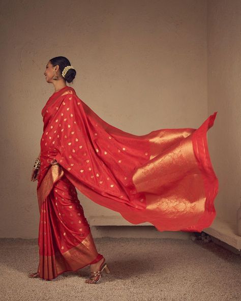 Stepping into the Festive Season like! ✨ With the scent of festivities in the air, our hearts sing with joy and excitement. As laughter… | Instagram Vintage Poses, Jewellery Content, Women Poses, Indian Bride Outfits, Stay Forever, Bride Outfits, Fashion Media, Bride Clothes, Textiles Fashion