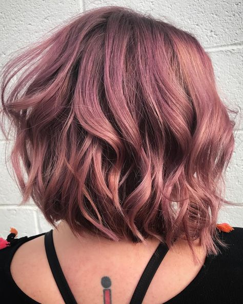 Choppy Hairstyles, Hair Color Highlights, Trendy Hair Color, Rose Gold Hair, Hair Colours, Hair Color And Cut, Rose Hair, Future Goals, Hair Inspiration Color