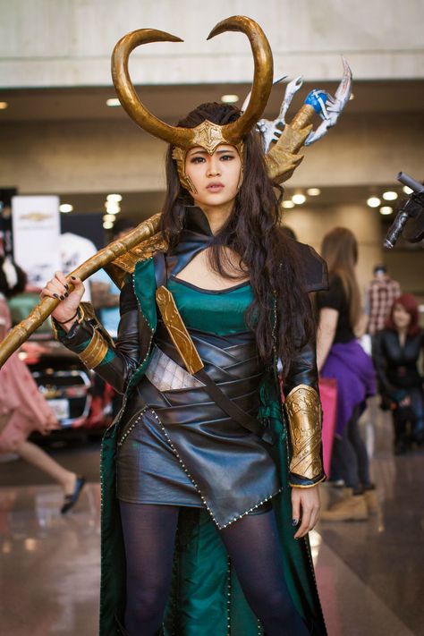 Lady Loki.  By Marcy Lee. Loki Halloween Costume, Loki Dress, Lady Loki Cosplay, Diy Fantasia, Loki Costume, Thor Cosplay, Female Thor, Loki Cosplay, Lady Loki