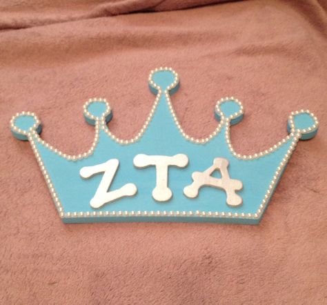 ZTA crown with pearls Zta Crown, Zeta Tau Alpha Crown, Crown With Pearls, Big/little Baskets, Crown Painting, Sorority Events, Crown Crafts, Big Little Gifts, Sorority Crafts