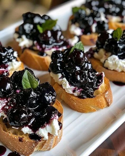 Chef Jacques Pépin fans 🍝🥗 | 🍇🍇🍇 Balsamic Blueberry Goat Cheese Crostinis ���🥖🥖🥖 | Facebook Avani Recipes, Blueberry Goat Cheese, Cheese Crostini, Goat Cheese Crostini, Jacque Pepin, Vinegar And Honey, Sliced Baguette, Appetizer Dips, Goat Cheese