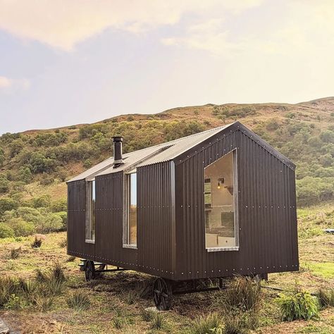 Shepherds Hut For Sale, Oak Cladding, Victorian Toilet, Shepherd Huts, Oak Parquet Flooring, Yorkshire Uk, Small Sink, Tiny House Floor Plans, Shepherds Hut