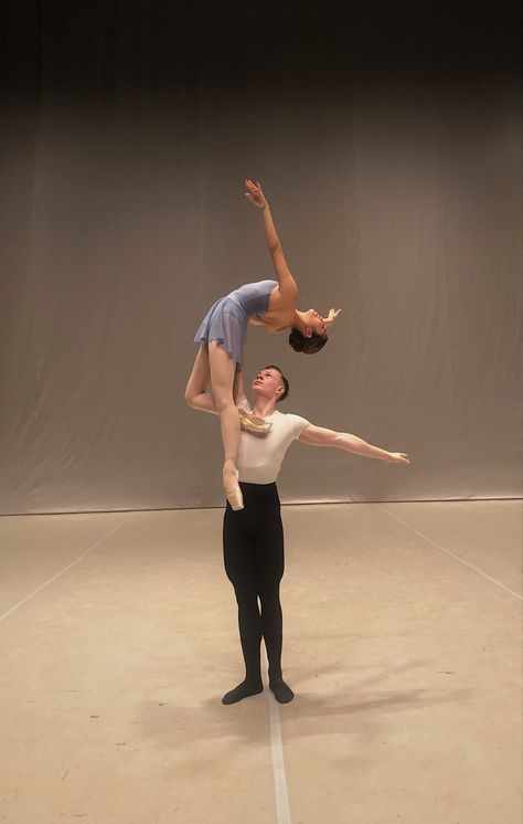 ballet, pointe shoes, pas de deux, tutu, duet Ballet Partnering Lifts, Ballet Class Aesthetic, Ballet Duet, Bolshoi Ballet Academy, Ballet Couple, Ballet Aesthetic, Dancer Lifestyle, Ballet Pictures, Ballet Academy