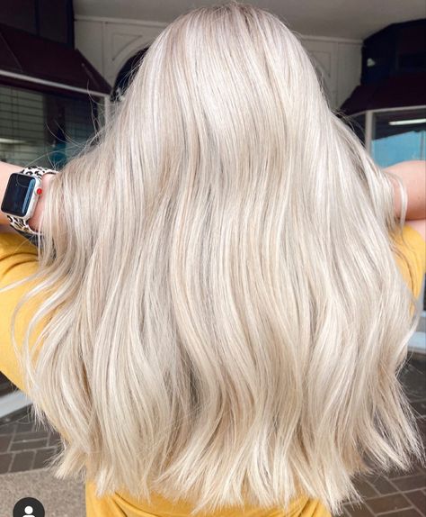 Cool Creamy Blonde Hair, Light Cream Blonde Hair, Bright White Blonde Hair, Bright Platinum Blonde Hair, Platnomblonde Hair, Creamy Platinum Blonde Hair, Vanilla Cream Blonde Hair, Bright Creamy Blonde Hair, Pearly Blonde Hair