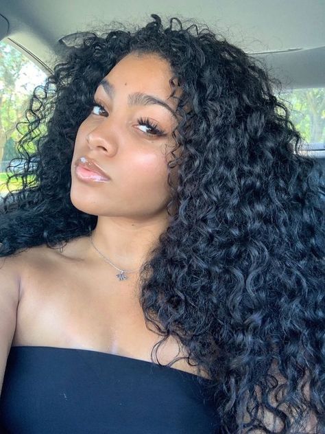 Middle Part Curly Hair, Red Weave Hairstyles, Curly Hair Weave, Long Weave Hairstyles, Natural Hair Weaves, Straight Weave Hairstyles, Curly Weave Hairstyles, Braided Bun Hairstyles, Loose Waves Hair