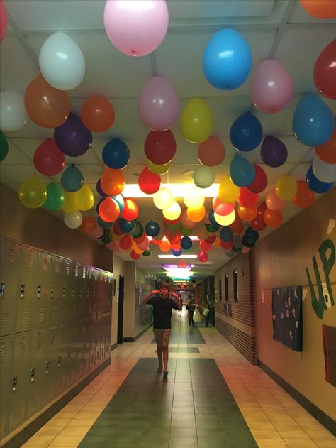 Homecoming Dance Ideas Decoration, Freshman Hallway Ideas, Decorated Hallways School, Hoco Hallways Themes, Class Hallway Decor, Homecoming Week Decorations, School Hallway Ceiling Decorations, Homecoming Party Decorations, Homecoming Decorations Dance