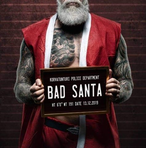 Bad Santa Claus, Hot Santa Men, Goth People With Santa, Goth Santa Photo, Merry Christmas Meme, Snap Selfie, Santa Memes Funny, Bad Santa, Christmas Memes