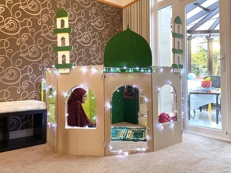 Muslim Prayer Room Ideas, Prayer Room Ideas, Islamic Kids Activities, Ramadan Kids, Ramadan Kareem Decoration, Eid Crafts, Ramadan Activities, Ramadan Decoration, Islamic Wall Decor