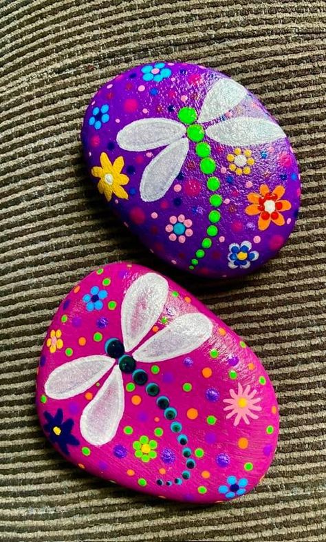 Funky Garden, Rock Painting Flowers, Shell Painting, Rock Designs, Garden Rock Art, Diy Rock Art, Painted Rock Animals, Stone Art Painting, Painted Rocks Kids