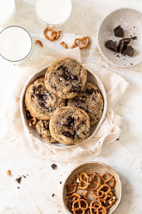 Chocolate Chunk Pretzel Cookies Chocolate Chunk Pretzel Cookies, Chocolate Pretzel Cookies, Cookie Dough For One, Apartment Recipes, Pretzel Chocolate, Refrigerated Cookie Dough, Pretzel Cookies, White Chocolate Chip Cookies, Favorite Cookie Recipe