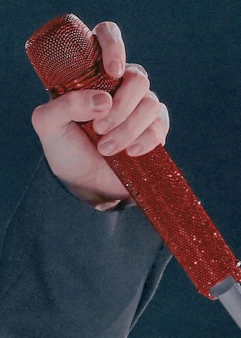 Red Asthetic Photos, Red Microphone Aesthetic, Red Microphone, Crystal Microphone, Music Mic, Band Aesthetic, Famous Lifestyle, Red Tour, In Ear Monitors