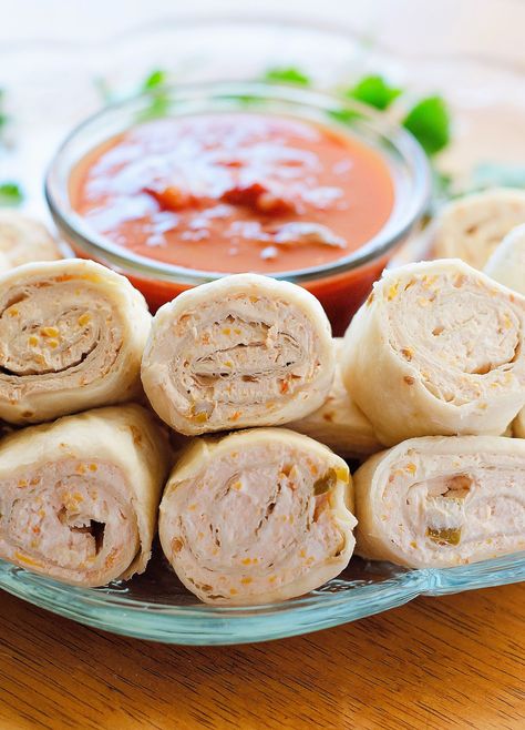 Salsa Roll Ups, Cinco De Mayo, Appetizer, Entertaining, Family Friendly, Tortillas, Cream Cheese, Salsa, Mexican, Simple, Easy, Kid Friendly, Potluck, Tailgating, The Country Cook, Southern Salsa Roll Ups, Cream Cheese Roll Up, Cream Cheese Rolls, Roll Ups Recipes, Pinwheel Recipes, Country Cook, The Country Cook, Appetizer Bites, Cream Cheese Recipes