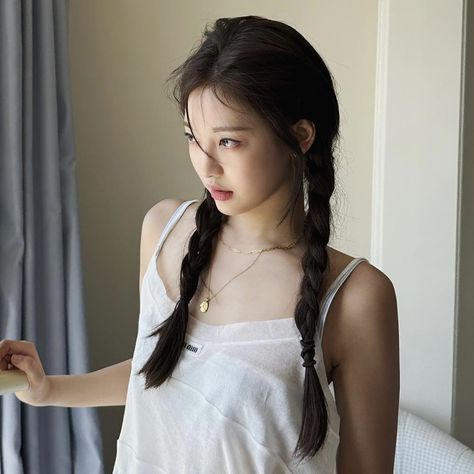 Aespa Ningning Icon, Hair, White