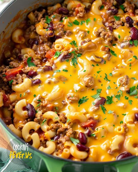 Chili Mac Casserole Baked Chili Mac And Cheese, Chilli Casserole Recipes, Chilli Ideas, Chilli Casserole, Chili Mac Casserole, Chilli Mac, Chili Casserole, Chili Cheese Burger, Mac And Cheese Casserole